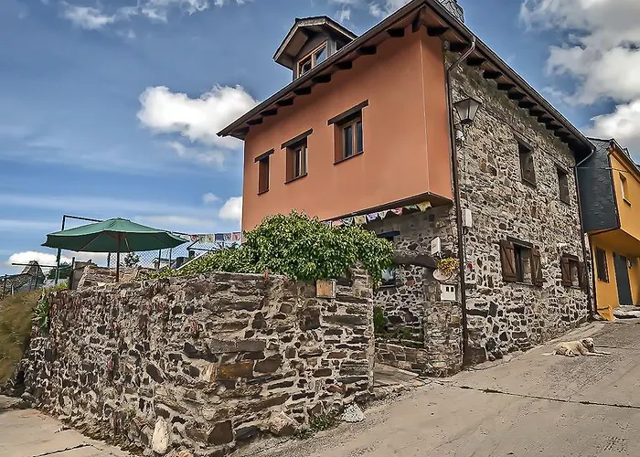 La Trucha Del Arco Iris Nocleg ze śniadaniem 3*