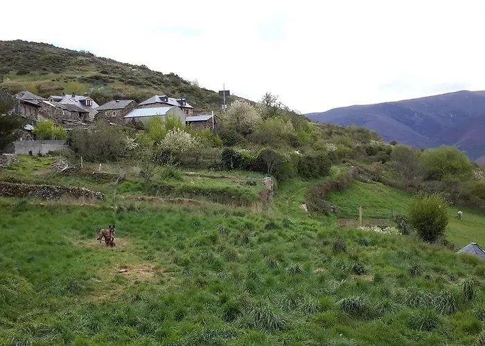La Trucha Del Arco Iris Couette-café El Acebo de San Miguel